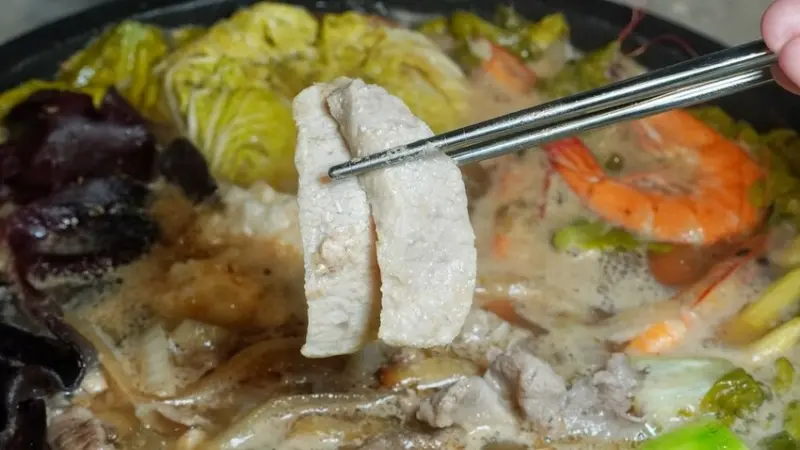 LINE_ALBUM_久桃石頭火鍋 二傻夫婦_250201_18.jpg