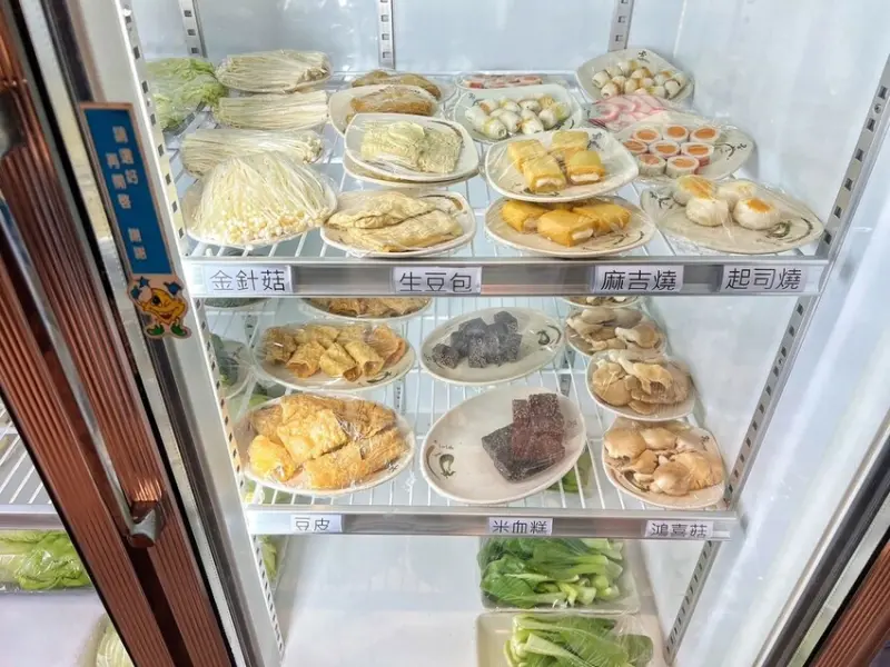 LINE_ALBUM_久桃石頭火鍋 二傻夫婦_250203_7.jpg