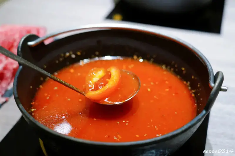 蘆洲火鍋自助吧吃到飽「火車讚養生石頭火鍋」，套餐389元起蔬