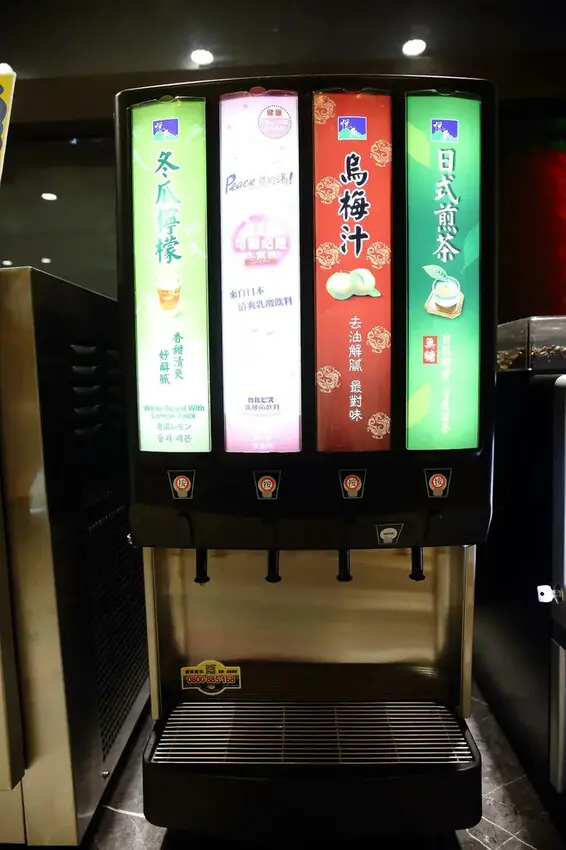 火車讚石頭火鍋，蘆洲超人氣石頭火鍋推薦！只要$389起整櫃蔬