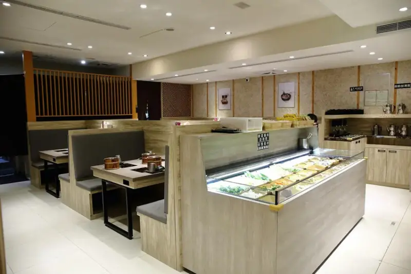 火車讚石頭火鍋，蘆洲超人氣石頭火鍋推薦！只要$389起整櫃蔬