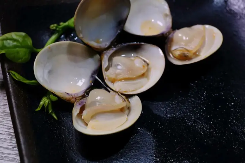 火車讚石頭火鍋，蘆洲超人氣石頭火鍋推薦！只要$389起整櫃蔬