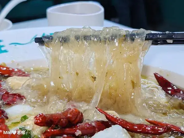 【台南】哇！還沒開賣就滿滿排隊人潮！集團精心籌畫6年開啟酸菜