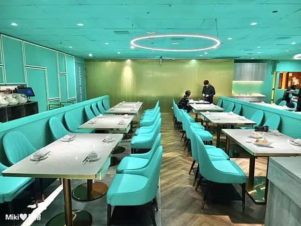 【台南】哇！還沒開賣就滿滿排隊人潮！集團精心籌畫6年開啟酸菜