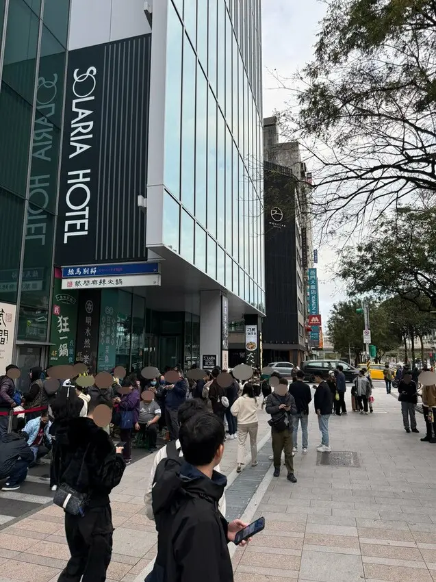 台南中西區美食餐廳_狂一鍋酸菜魚台南中山店，爆紅的年輕時尚酸