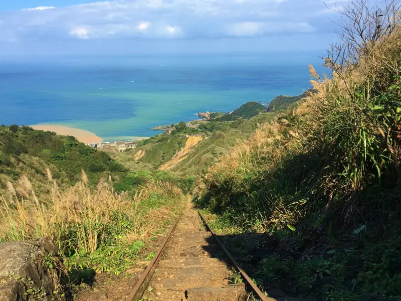  新北｜瑞芳慢旅 × 離海很近，散散步感受山城深邃輪廓，品嘗黃金歲月存留的韻味
