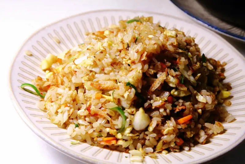 伙串滿酒場，中壢火車站旁串燒店，體驗道地串燒酒場文化，喝得痛