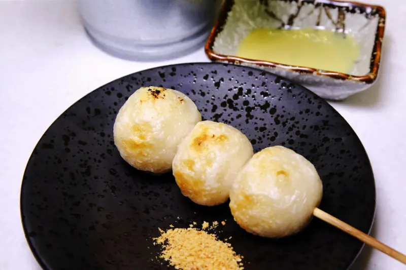 伙串滿酒場，中壢火車站旁串燒店，體驗道地串燒酒場文化，喝得痛