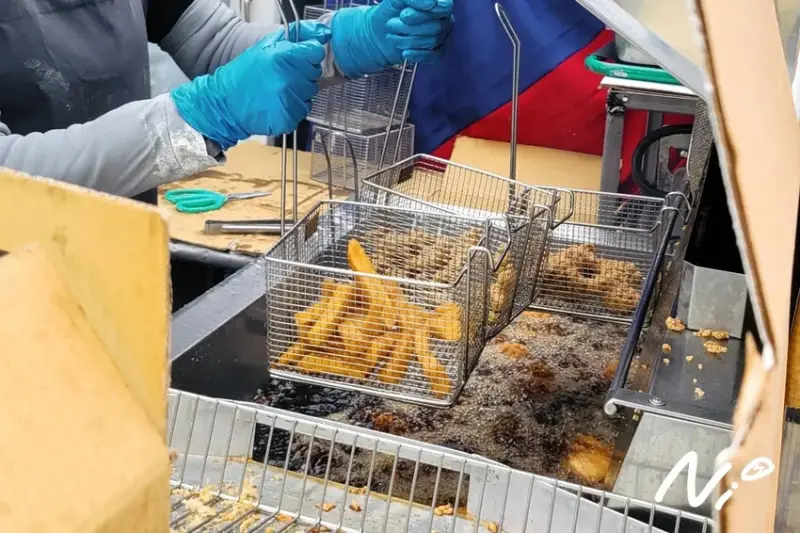 202502 嘉義太保 (八德宮夜市)阿和脆皮炸雞