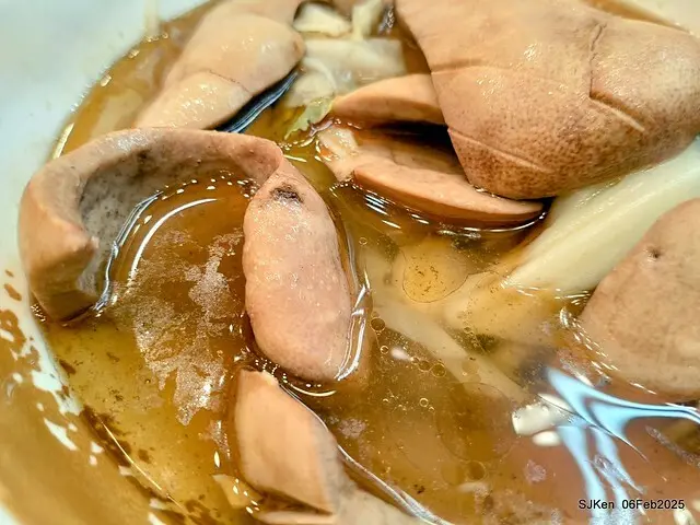 「萬華莊家班麻油雞玉成店」麻油腰只(Sesame oil kidney at WanHwa Sesame chicken shop)，Taipei, Taiwan, SJKen, Feb 6, 2025