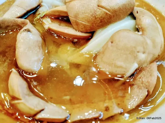 「萬華莊家班麻油雞玉成店」麻油腰只(Sesame oil kidney at WanHwa Sesame chicken shop)，Taipei, Taiwan, SJKen, Feb 6, 2025