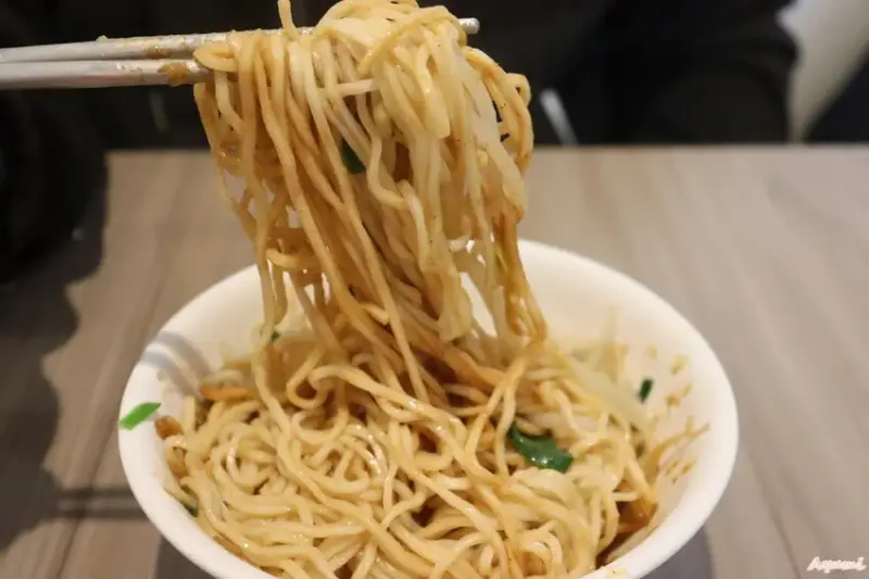 [台南美食推薦]60年傳承家鄉味竹滬麵店(小東路無名麵攤)/