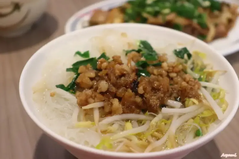 [台南美食推薦]60年傳承家鄉味竹滬麵店(小東路無名麵攤)/