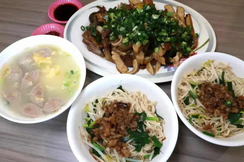 小東路無名麵店(竹滬麵店) (14).JPG