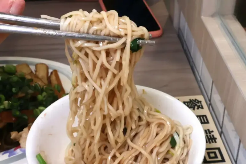 小東路無名麵店(竹滬麵店) (2).JPG