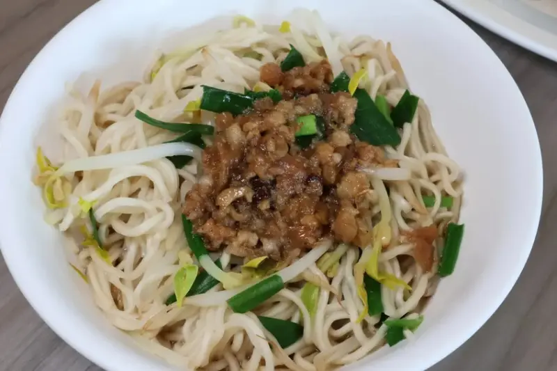 小東路無名麵店(竹滬麵店) (7).JPG