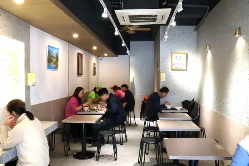 小東路無名麵店(竹滬麵店) (13).JPG