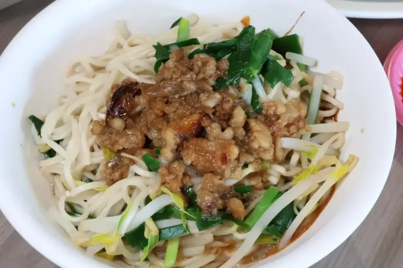 小東路無名麵店(竹滬麵店) (6).JPG