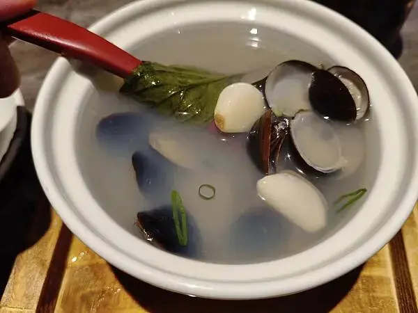 台北藝奇南京東路店~松江南京站1號出口~