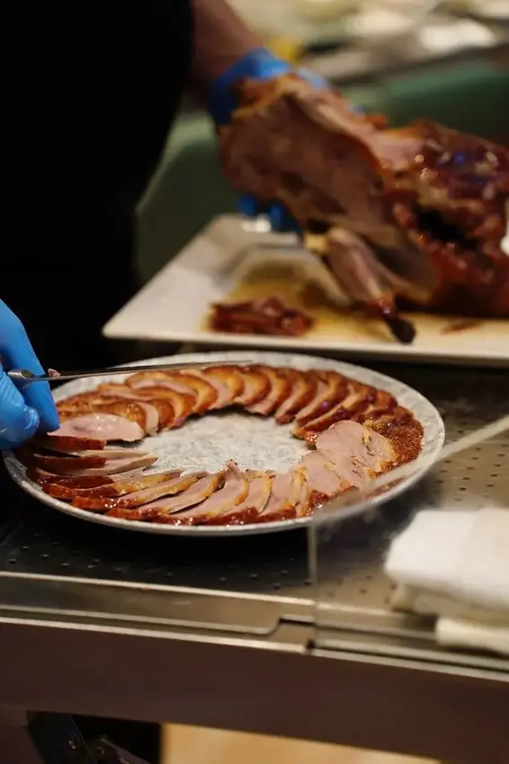 享鴨 - 片鴨過程.jpg