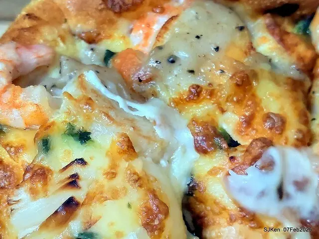 「PIZZA HUT必勝客-南港外送店」APP 買一送三大超值優惠體驗(Special offer of Pizza Hut Nangang branch store), Taipei, Taiwan, SJKen, Feb 7, 2025.