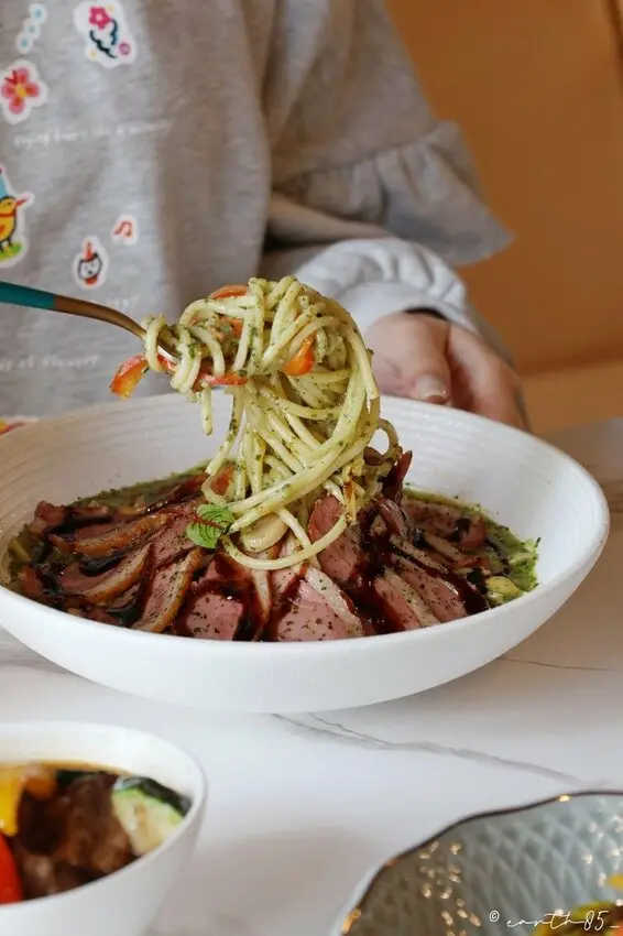 [ 高雄美食 ] 格拉斯莊園-高雄美術館商圈 三民區新開幕莊