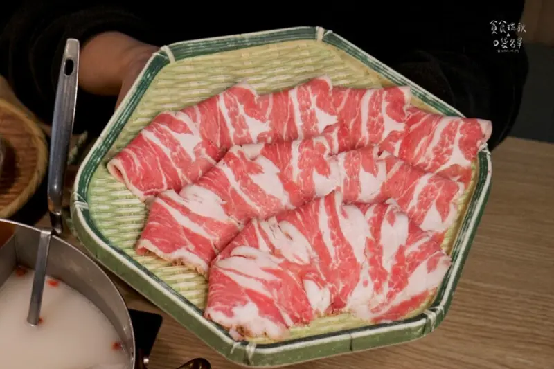 台中北區｜泰式南洋火鍋+鮮蔬鍋料自助吧、泰奶冰淇淋吃到飽，南