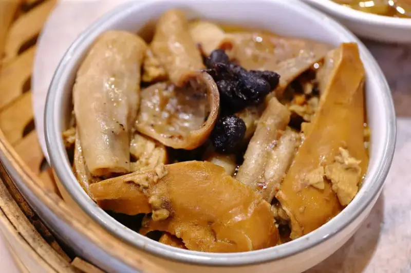 游家肥貓，大溪友善寵物老宅茶餐廳，提供港式私房料理，老闆本身