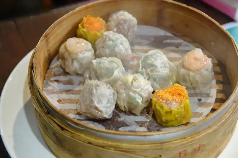 游家肥貓，大溪友善寵物老宅茶餐廳，提供港式私房料理，老闆本身