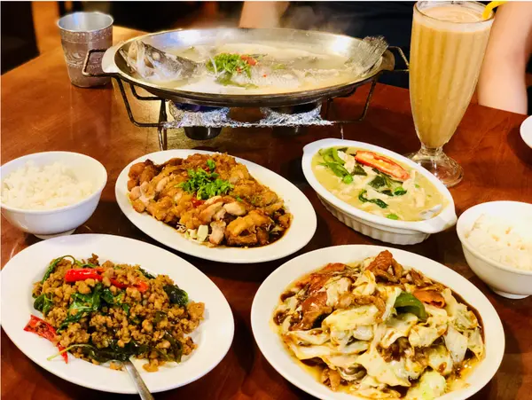 【台北美食￭中正區】泰味鮮泰式主題餐廳 x 平價的異國料理，真材實料很可以、道道開胃又下飯，只好一碗接一碗║ 台大美食推薦、公館美食推薦、台大公館美食推薦