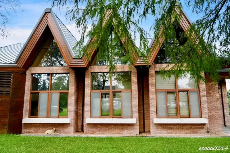 坐擁峨眉湖畔美景「世界幸福咖啡總店」，新竹峨眉湖蔬食咖啡廳、