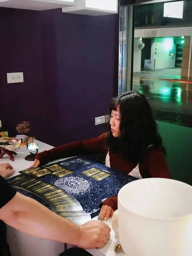 北車隱藏版塔羅酒吧！台北占卜酒吧「Bar Tarotis 塔