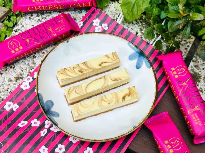 【聖保羅烘焙花園】彌月蛋糕傳遞滿滿幸福，「草莓奶凍捲」、「重