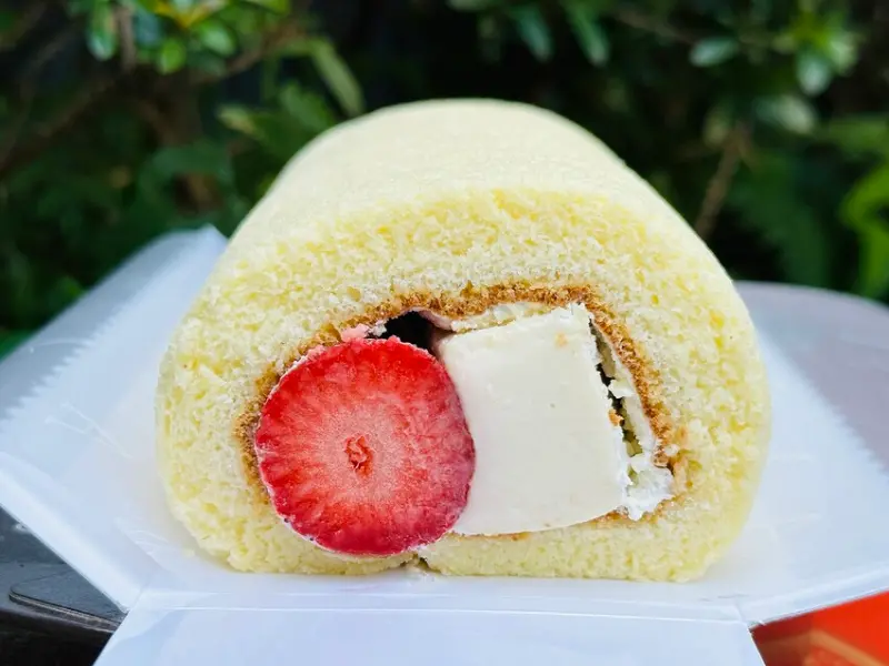 【聖保羅烘焙花園】彌月蛋糕傳遞滿滿幸福，「草莓奶凍捲」、「重