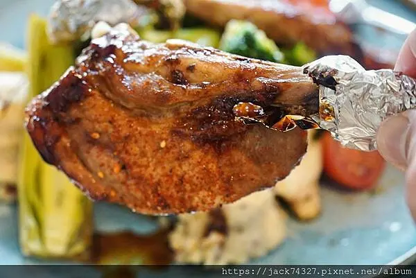 {台中美食}成真咖啡 台中首店𝗖𝗼𝗺𝗲𝗧𝗿𝘂𝗲 𝗖𝗔𝗙𝗘開幕