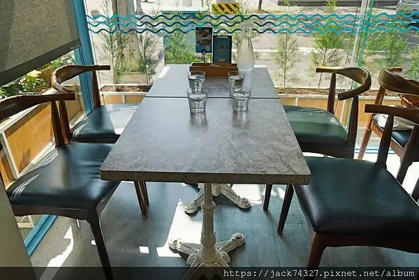 {台中美食}成真咖啡 台中首店𝗖𝗼𝗺𝗲𝗧𝗿𝘂𝗲 𝗖𝗔𝗙𝗘開幕