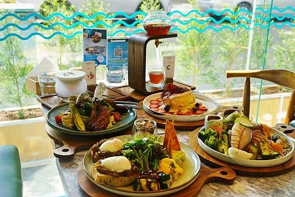 {台中美食}成真咖啡 台中首店𝗖𝗼𝗺𝗲𝗧𝗿𝘂𝗲 𝗖𝗔𝗙𝗘開幕