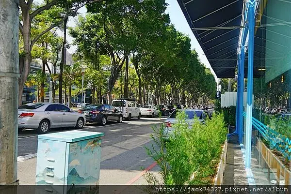 {台中美食}成真咖啡 台中首店𝗖𝗼𝗺𝗲𝗧𝗿𝘂𝗲 𝗖𝗔𝗙𝗘開幕