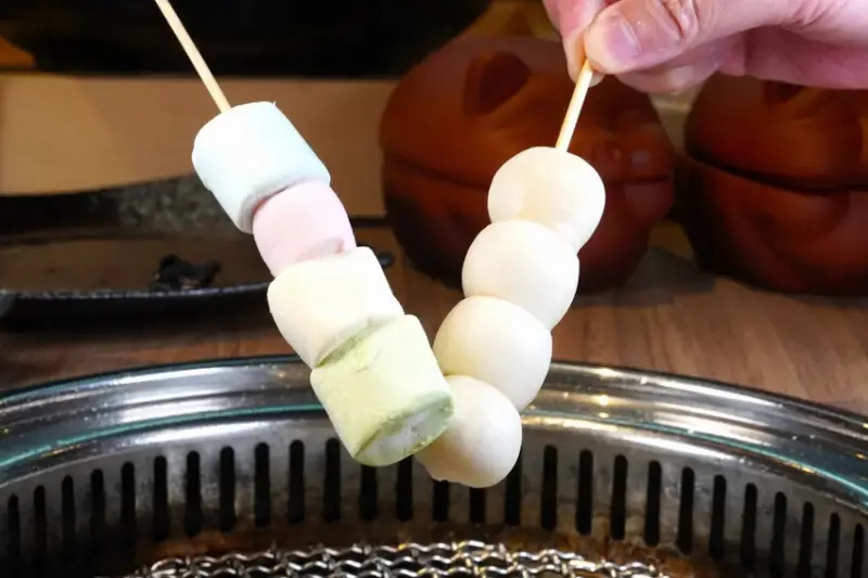 點烤串不用手軟 無限供應的烤串+燒肉 從午餐一路吃到宵夜｜築