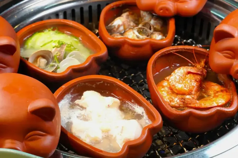 點烤串不用手軟 無限供應的烤串+燒肉 從午餐一路吃到宵夜｜築