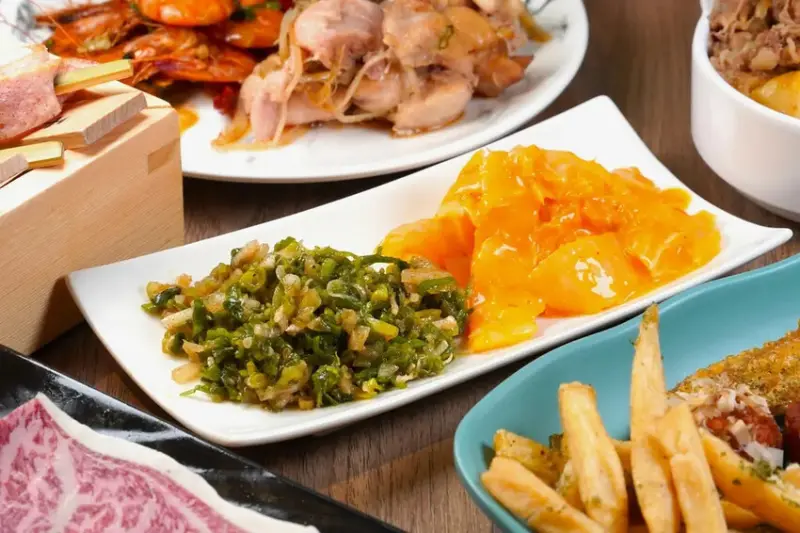 點烤串不用手軟 無限供應的烤串+燒肉 從午餐一路吃到宵夜｜築