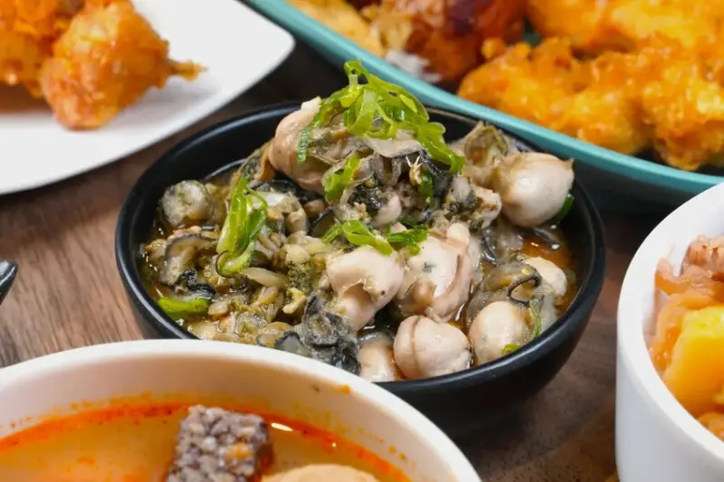 點烤串不用手軟 無限供應的烤串+燒肉 從午餐一路吃到宵夜｜築