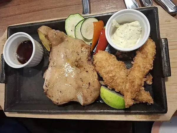 台中lalaport-橫濱牛排-漢堡排必點，自助吧吃到飽