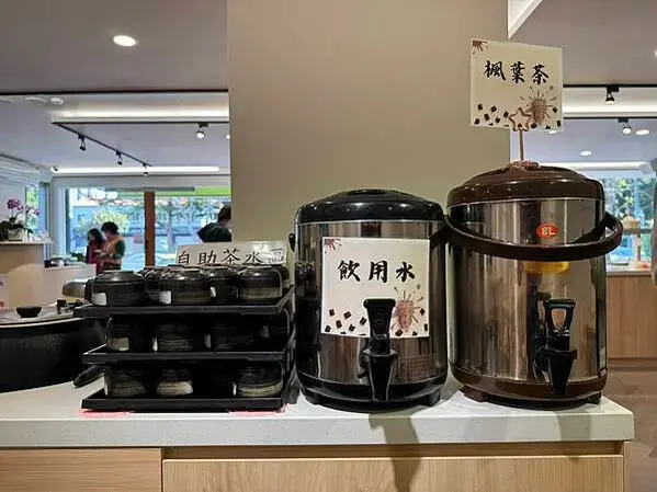 美術館附近的素食新選擇！三德六味——從簡餐店華麗轉型自助餐，