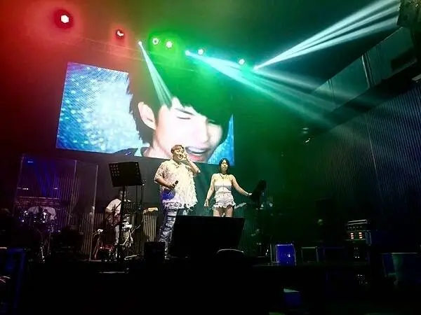 【台中音樂餐酒館推薦】邊聽Live Band邊小酌｜台中西屯