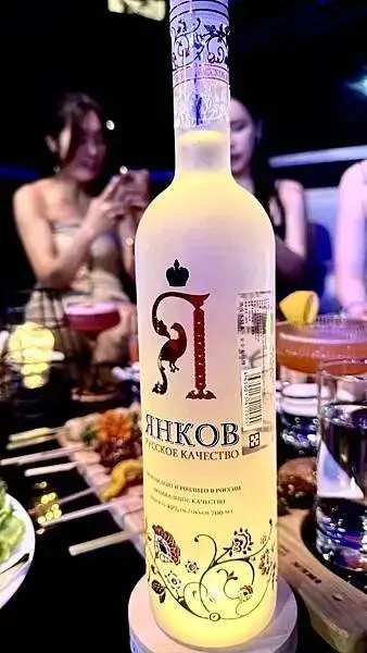 【台中音樂餐酒館推薦】邊聽Live Band邊小酌｜台中西屯