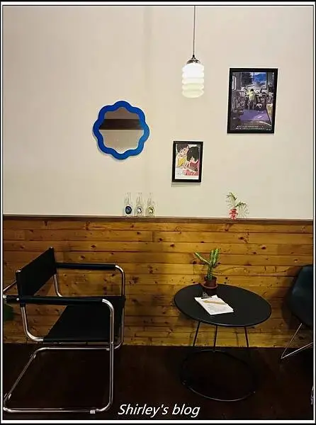 捷運江子翠站 ‧ 蚓咖啡