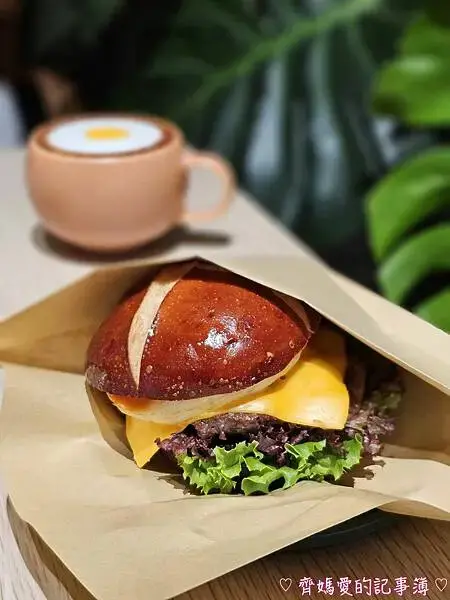 捷運頂溪．蛋室Eggstra Ordinary 早午餐 / 