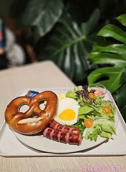 捷運頂溪．蛋室Eggstra Ordinary 早午餐 / 