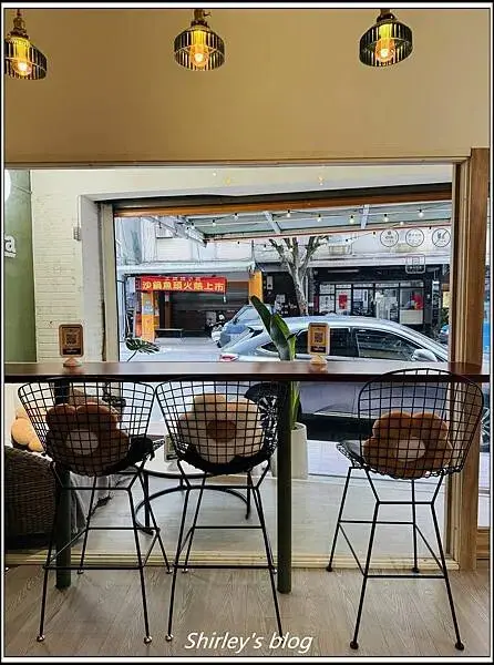 捷運頂溪站 ‧ Eggstra-ordinary 蛋室